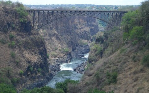 What is the difference between Victoria Falls and Livingstone?