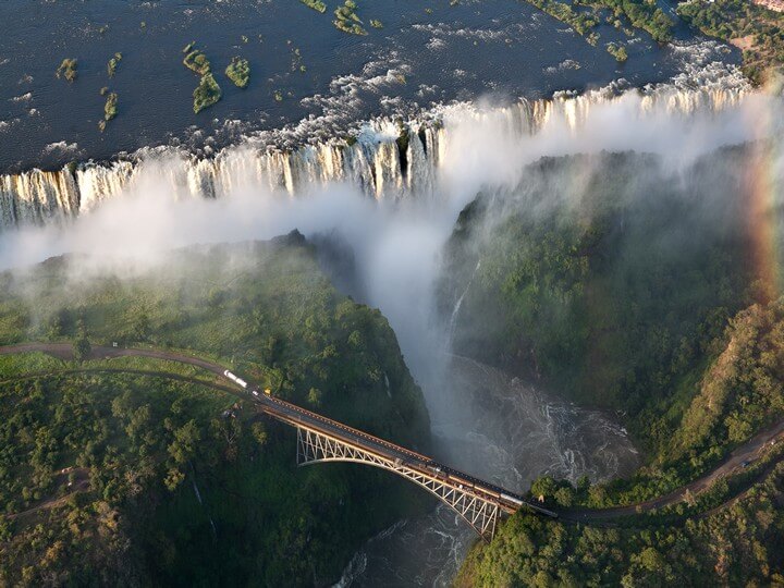 6 Reasons why Victoria Falls should be on your Travel Bucketlist [Guide]